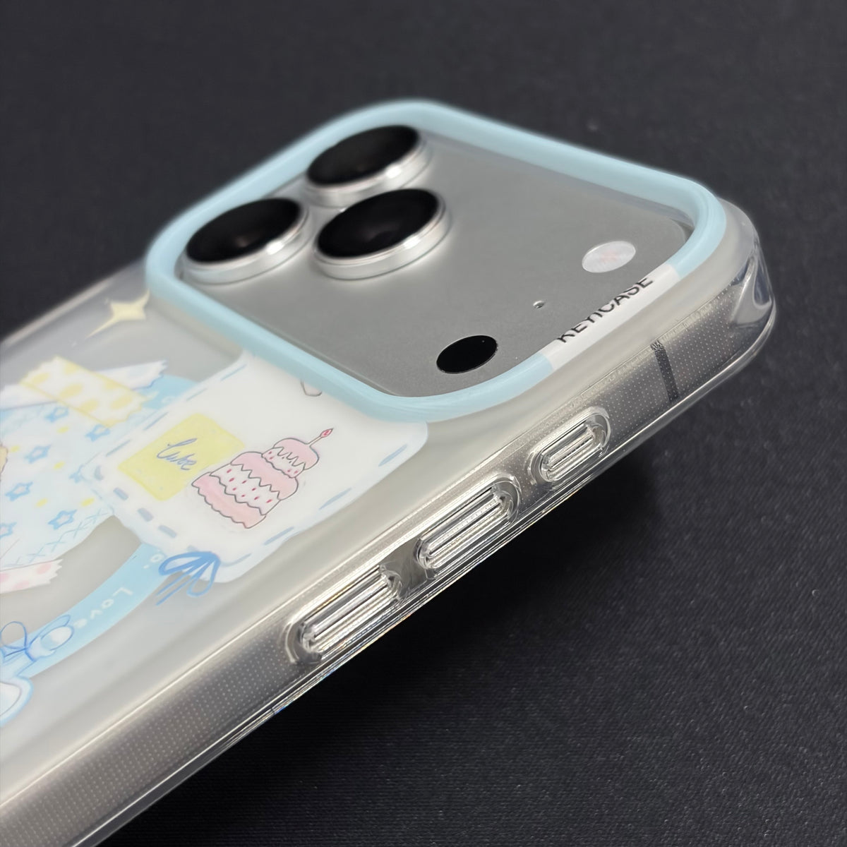 #25 Essential MagSafe Case