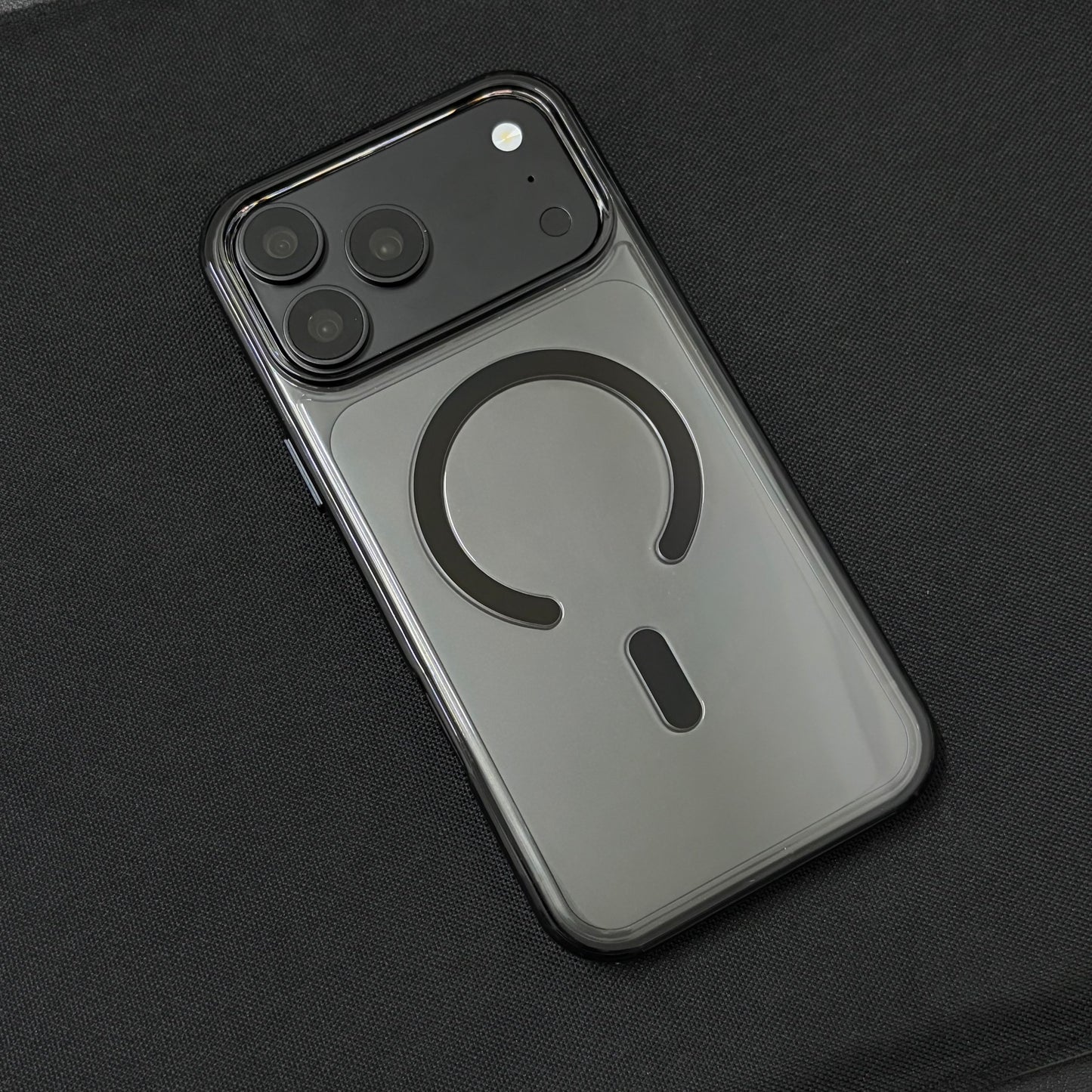 Premium Black-Edge Magnetic Clear Case for iPhone